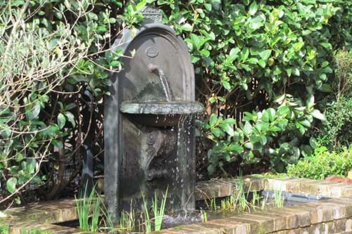 Arch Bronze Fountain